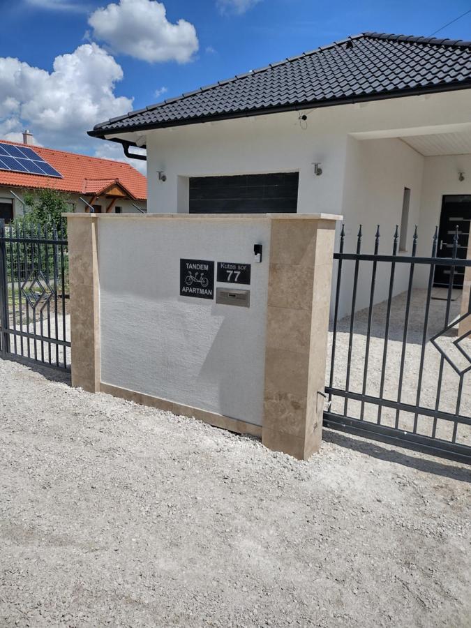 Tandem Apartman Kapolnasnyek Zewnętrze zdjęcie